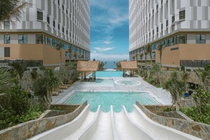 室外兒童遊樂區