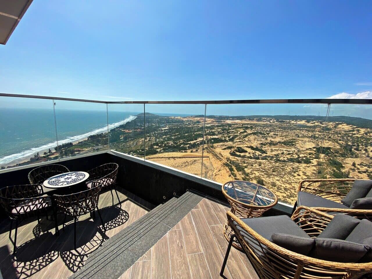 Suite – premier, 1 soverom, privat basseng, delvis havutsikt | Utsikt mot strand/hav