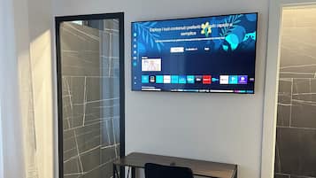 Deluxe Double Room | Free minibar items, in-room safe, individually furnished