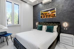 Habitación doble superior | Minibar (con algunos artículos gratuitos) y caja fuerte