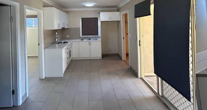 2 Bedroom Flat In Colyton