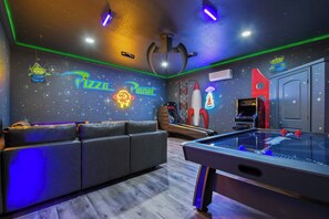 Spielezimmer