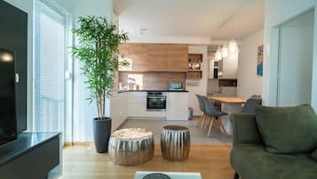 Apartamento, balcón, vistas al patio | Cocina privada