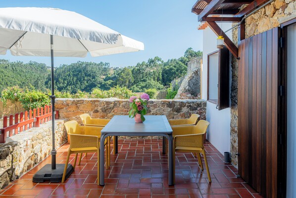 Family Cottage, 2 Bedrooms, Patio, Mountain View | Terrace/patio - Casas da Tia Alice (Mafra)