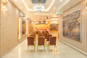 Banquet hall - Treebo Saumendra Residency (Varanasi)