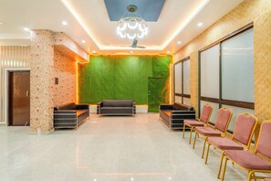 Banquet hall - Treebo Saumendra Residency (Varanasi)