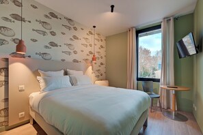 Superior Double Room | Desk, laptop workspace, soundproofing, free WiFi - Hôtel Bellegarde by Viktor (Aix-en-Provence)
