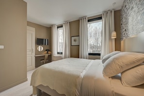 Superior Double Room | Desk, laptop workspace, soundproofing, free WiFi
