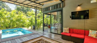 Villa Tres Lunas-Private Jungle Retreat with Pool
