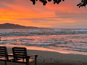 Beach nearby, beach towels