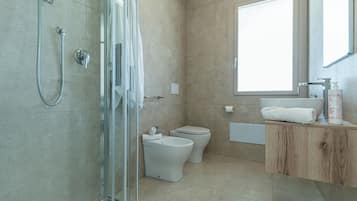 Vila, vista para a piscina | Banheiro | Bidê