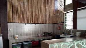 Unclassified image, 4 of 23, button - Ross Rose Budget Hotel (Santo Tomas)