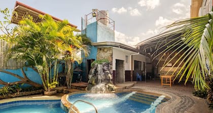 Ross Rose Budget Hotel