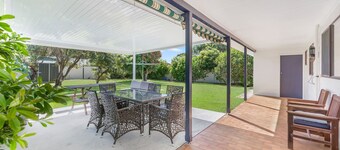 Mirrabooka - Charming 2-bedroom holiday house