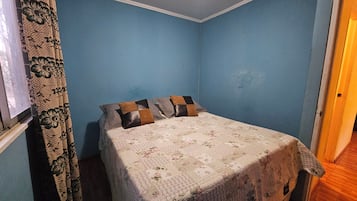 2 bedrooms, individually decorated, individually furnished, free WiFi