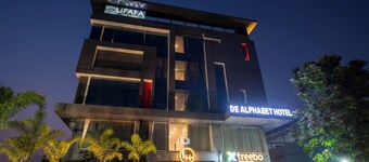 Treebo De Alphabet Nagole