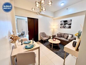 Shared Dormitory, 1 Bedroom, Accessible, Smoking | Dining room - Room-experience Elegance at Chambre Hono (Iloilo)