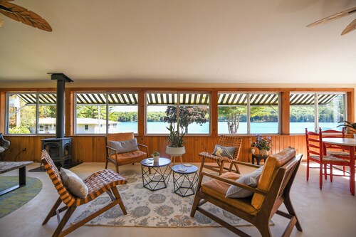 Art-Filled Historic Retreat on Pleasant Lake