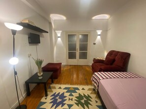 4 bedrooms, WiFi - Spacious 4-bedroom apartment in wonderful Cairo with WiFi, AC (Cairo Governorate)