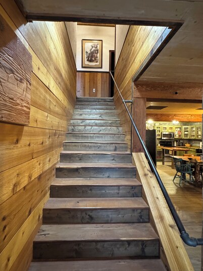 Hidden Cabin in the Woods