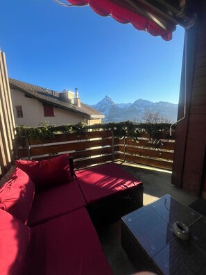 Property grounds - Cozy chalet in the Swiss Alps with Heidi bed. Pet friendly! (Amden)