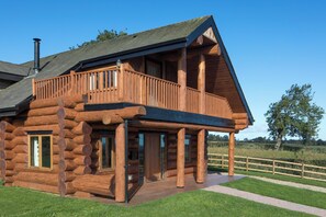 Cabin | Exterior