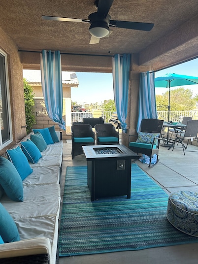 Driftwood Cove Lake House – Waterfront, Pet-Friendly, Private Dock in Helendale