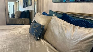 4 chambres, fer et planche Ă  repasser, Wi-Fi, draps fournis