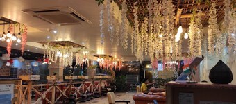 HOTEL YUGANTAR & BANQUETS