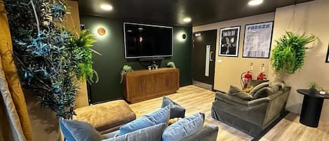 Coin salon dans le hall