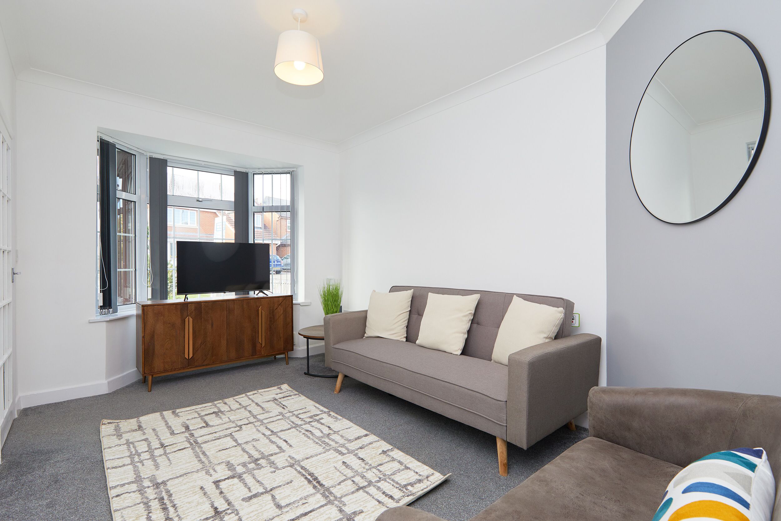 Nhà liên kế Superior, 2 phòng ngủ, sân hiên, quang cảnh vườn | Khu phòng khách | TV 