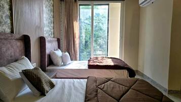 1 chambre, fer et planche à repasser, Wi-Fi, draps fournis