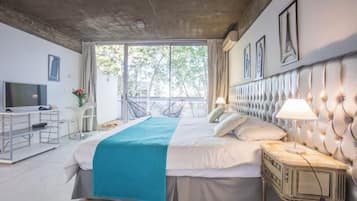 1 habitación, escritorio, wifi y ropa de cama