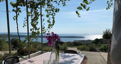 Peace, relaxation, safety and a perfect view of the sea A1