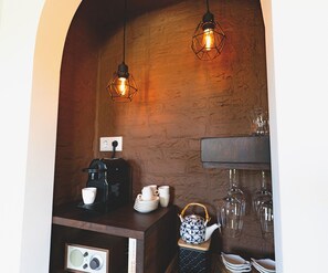 Interior - Atmospheric Canadian Lodge located by meadow (Soest)