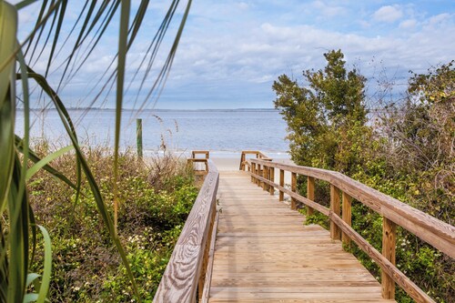 Nautical SeaStar North Beach