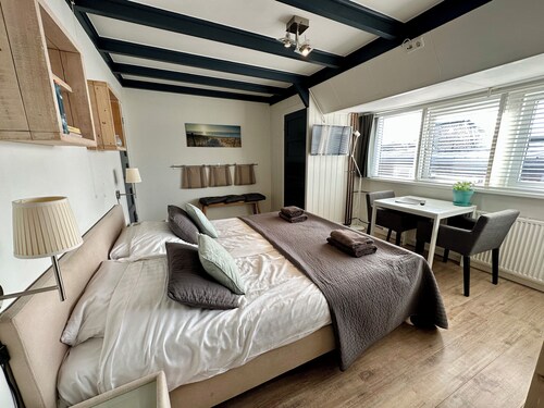 Nice studio with small terrace and parking lot. Only 200 meters from the sandy beach