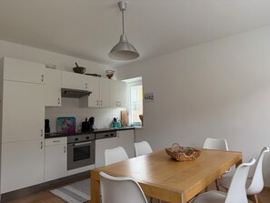 Fridge, microwave, oven, stovetop - Karawanken Nest  (Feistritz im Rosental)