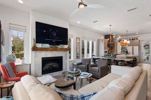 智能电视、壁炉