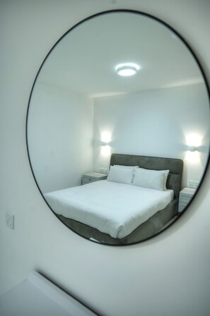2 bedrooms, iron/ironing board, free WiFi, bed sheets - Stylish & large 2 bedroom with internal yard DCUT1-1 (Sliema)