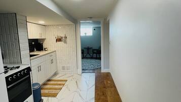 Mikrowelle, Ofen, Herdplatte, Wasserkocher