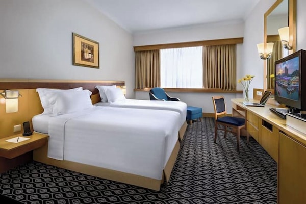 Price is less than
"Average per night"
displayed.
Enter dates to see