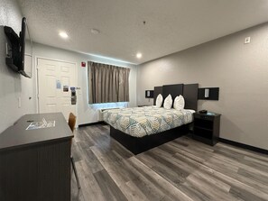 Free WiFi, bed sheets - Studio 6 Tacoma, WA - South (Tacoma)