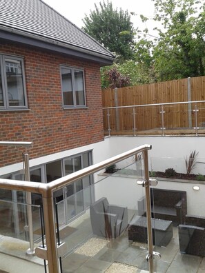 Terrace/patio - Hathaway Gardens, West Ealing, London (London)