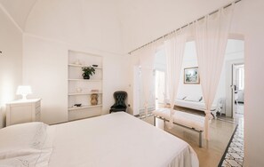 4 chambres, fer et planche à repasser, Wi-Fi gratuit, draps fournis