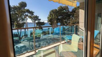 Apartamento, sacada, vista para o mar | Sacada
