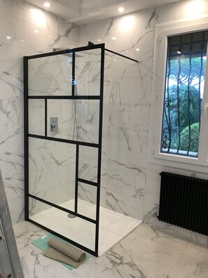 Bruser, håndklæder, Toiletpapir