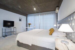 1 habitación, caja de seguridad en la habitación, escritorio y wifi