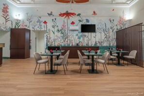 1-inch Smart TV with satellite channels - Hotel Adamas (Florence)