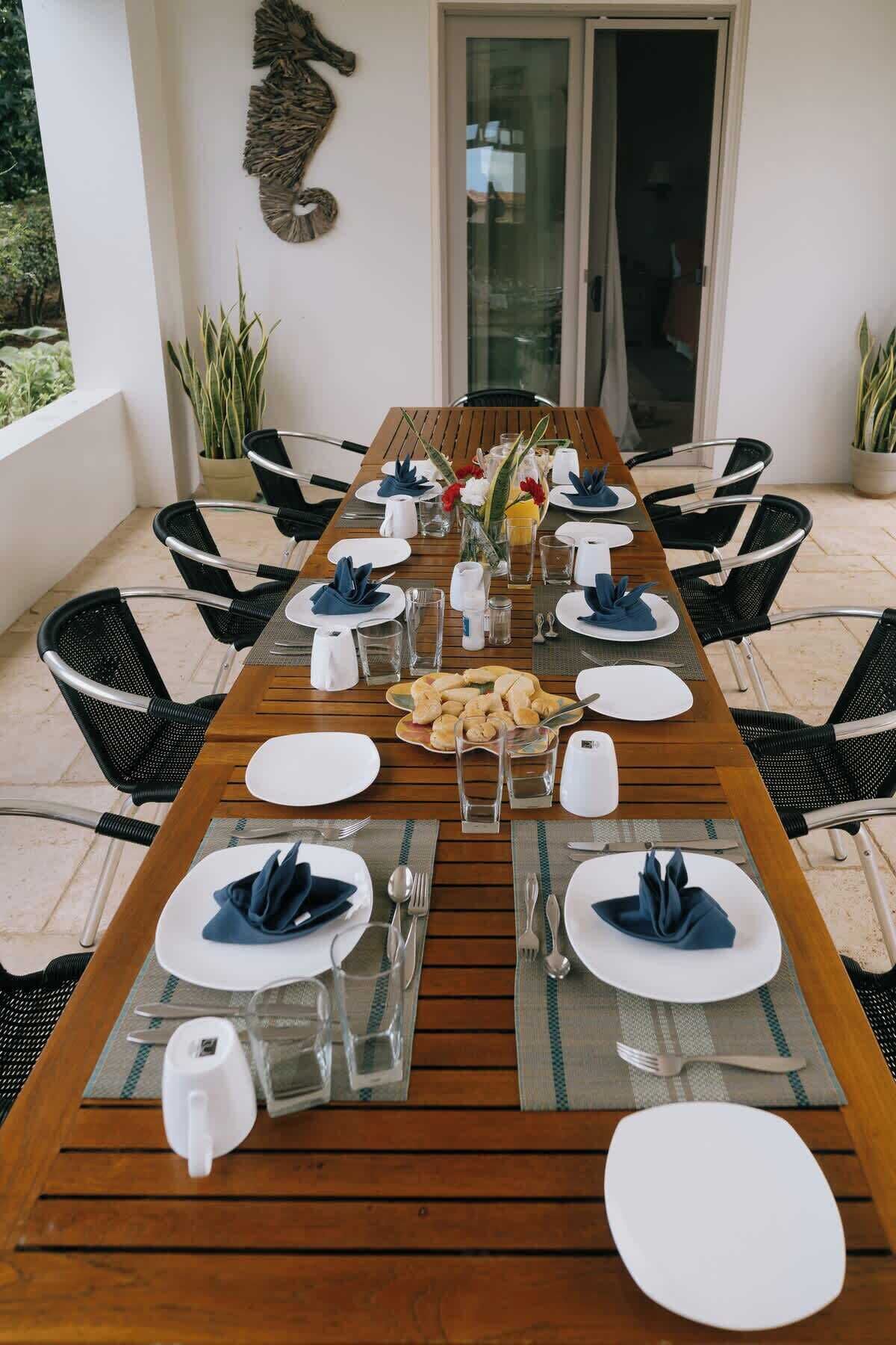 تناول الطعام بالخارج